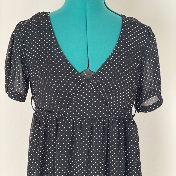 SOLD and white chiffon polka-dot vintage dress - Picture 2 of 8